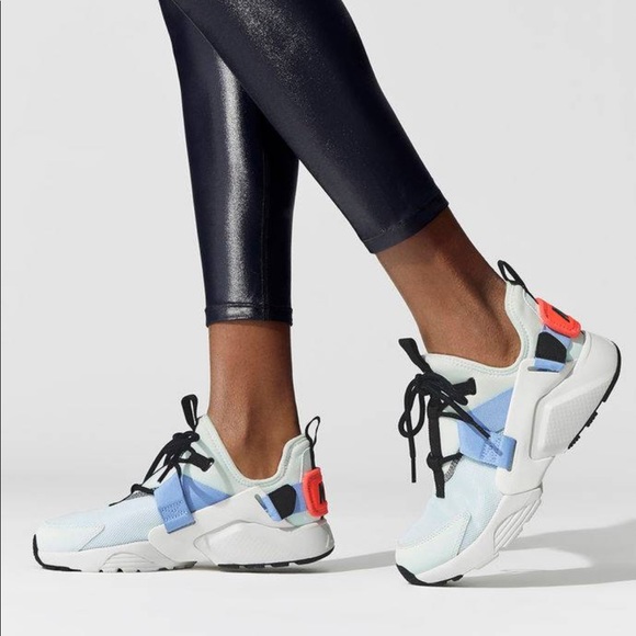 air huarache city low sneaker